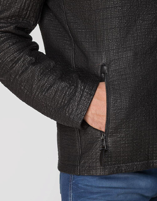 Шкіряна куртка Pierre Cardin в чорному кольорі перфорована