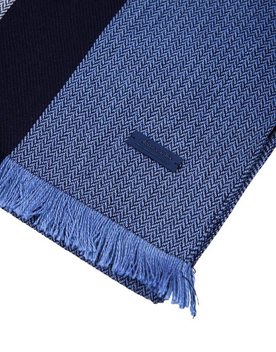 Pierre Cardin scarf from the Future Flex collection in blue