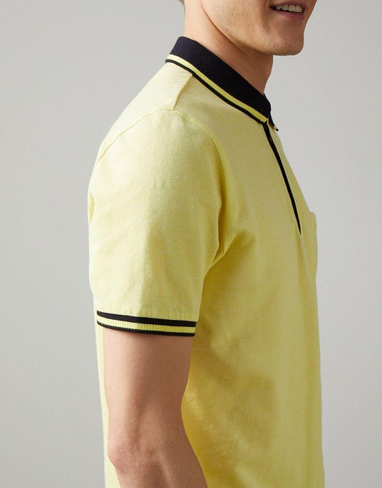 Polo Pierre Cardin from the Future Flex collection in light yellow