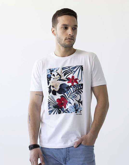 Pierre Cardin T-shirt with floral print in white