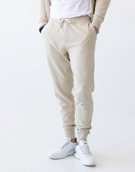 Set Tracksuit + Basic T-Shirt from Pierre Cardin