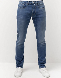 Pierre Cardin jeans from the exclusive Le Bleu collection in light blue