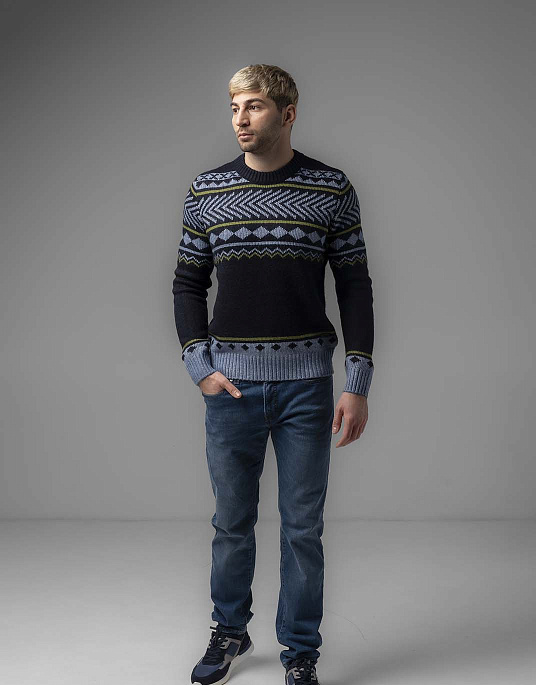 Pierre Cardin sweater in blue color with a pattern