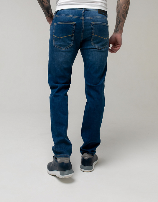 Pierre Cardin jeans from the Future Flex collection in dark blue