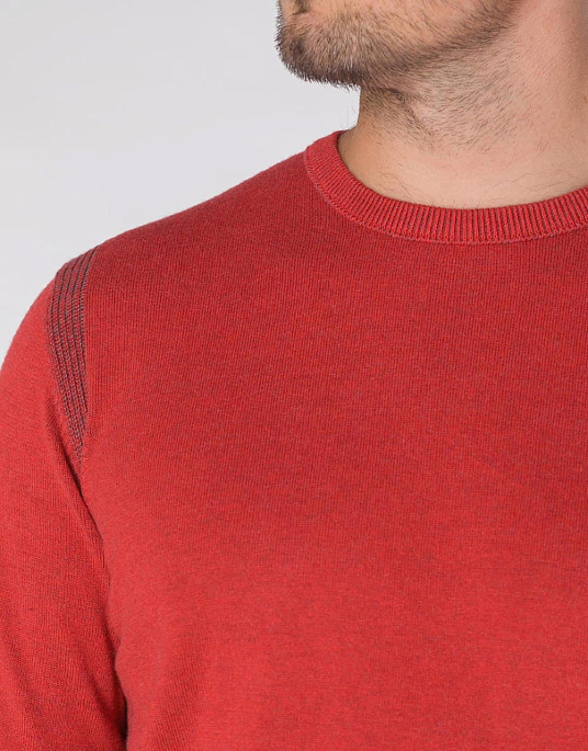 Pierre Cardin pullover from the Future Flex collection in red