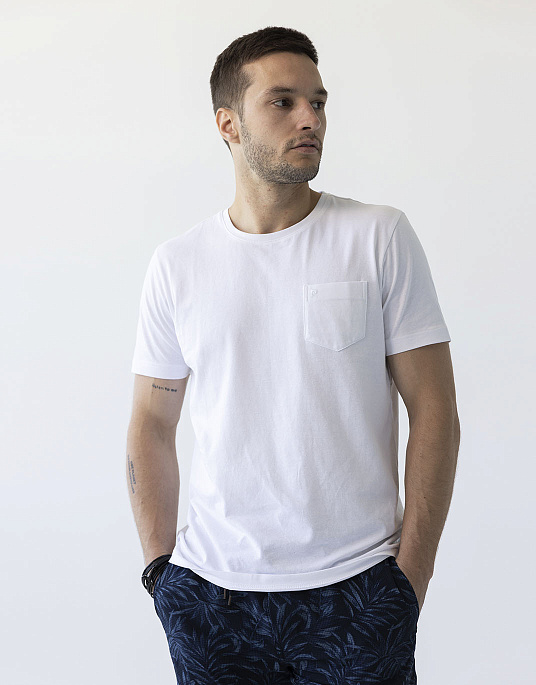 Pierre Cardin t-shirt in white color is plain