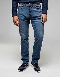 Pierre Cardin jeans from the Voyage collection in blue