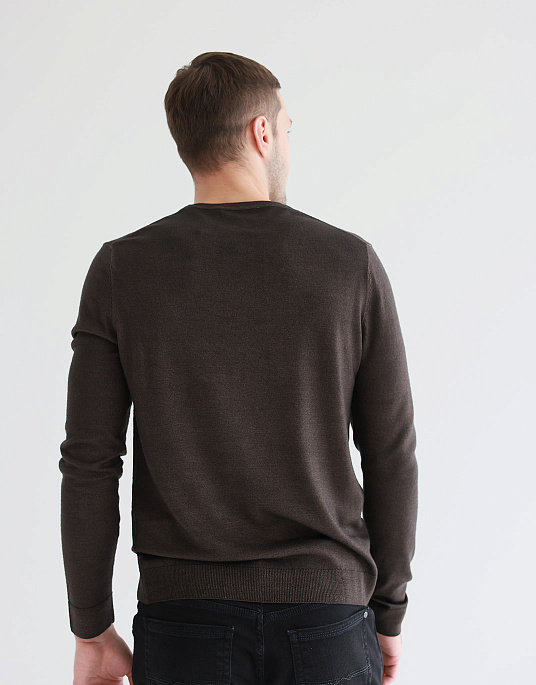 Pierre Cardin jumper with a round collar of brown color