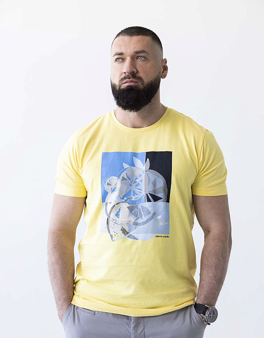 Pierre Cardin t-shirt with a print in yellow