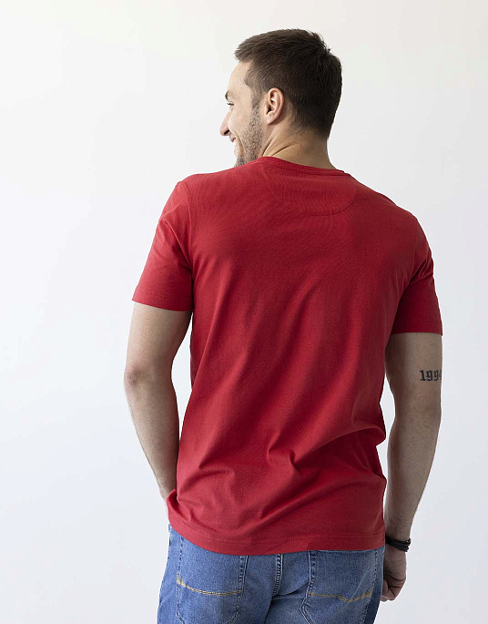 Pierre Cardin t-shirt with a print in red