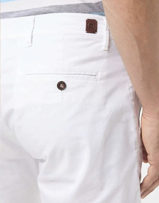 Pierre Cardin shorts with slant pockets in white