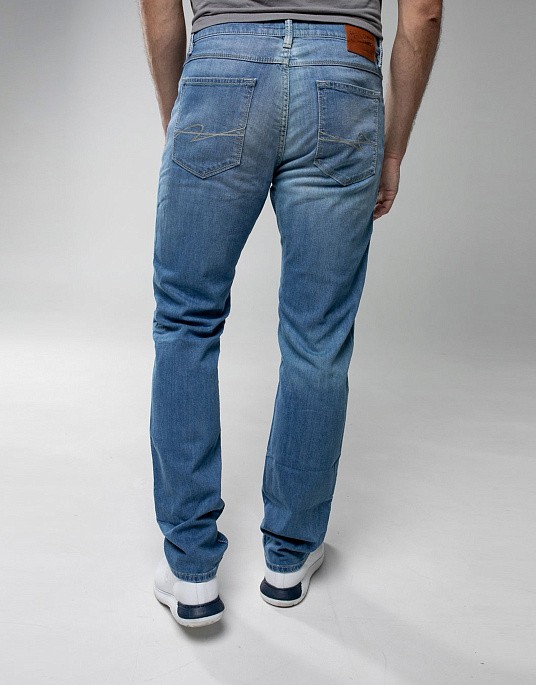 Pierre Cardin jeans from the Art & Craft collection in a blue tint