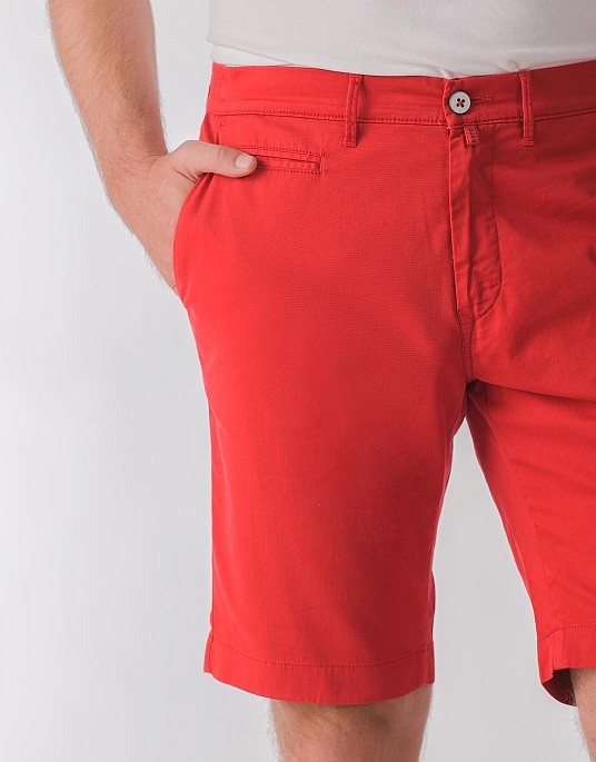 Bermuda shorts Pierre Cardin from the Future Flex collection in red