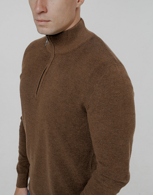 Pierre Cardin sweater with a zippered collar