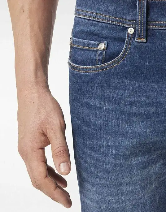 Pierre Cardin shorts from the Future Flex collection, blue with frayed