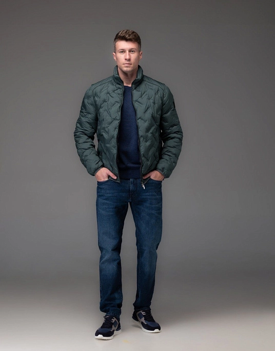 Pierre Cardin jacket in green color is shortened