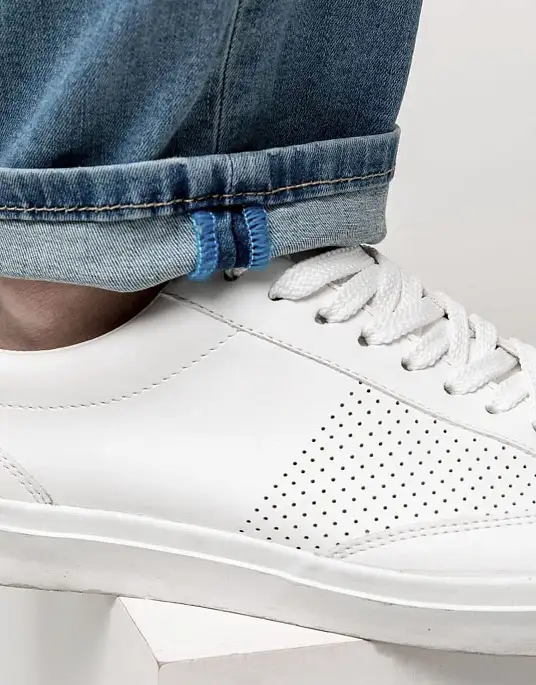 Pierre Cardin jeans from the Future Flex collection in blue