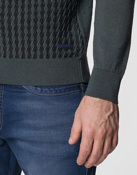 Pierre Cardin golf from the Future Flex collection in khaki