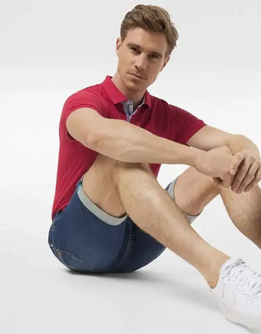 Pierre Cardin shorts from the Future Flex collection, blue with frayed